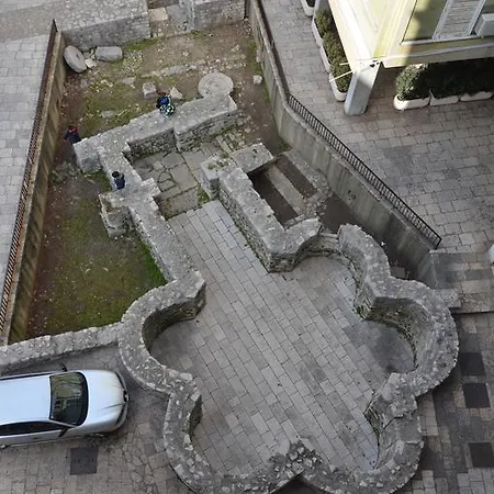 Deluxe Stomorica Apartman *