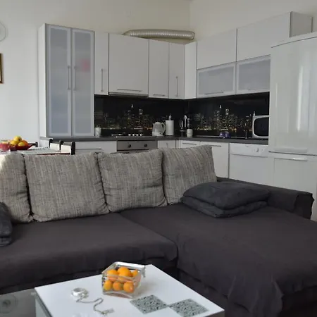 Deluxe Stomorica Apartman *